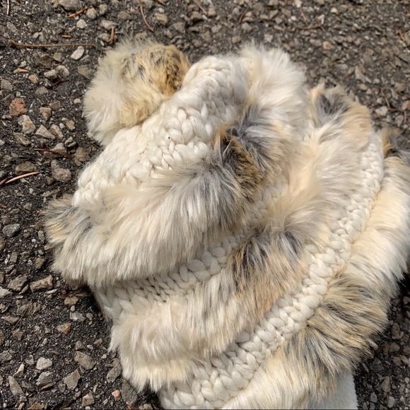 Arie Fur and Knit Lined Winter Hat - Picture 2 of 6